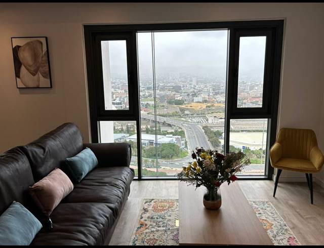 1 BEDROOM APARTMENT FOR SALE IN CAPE TOWN CITY CENTRE